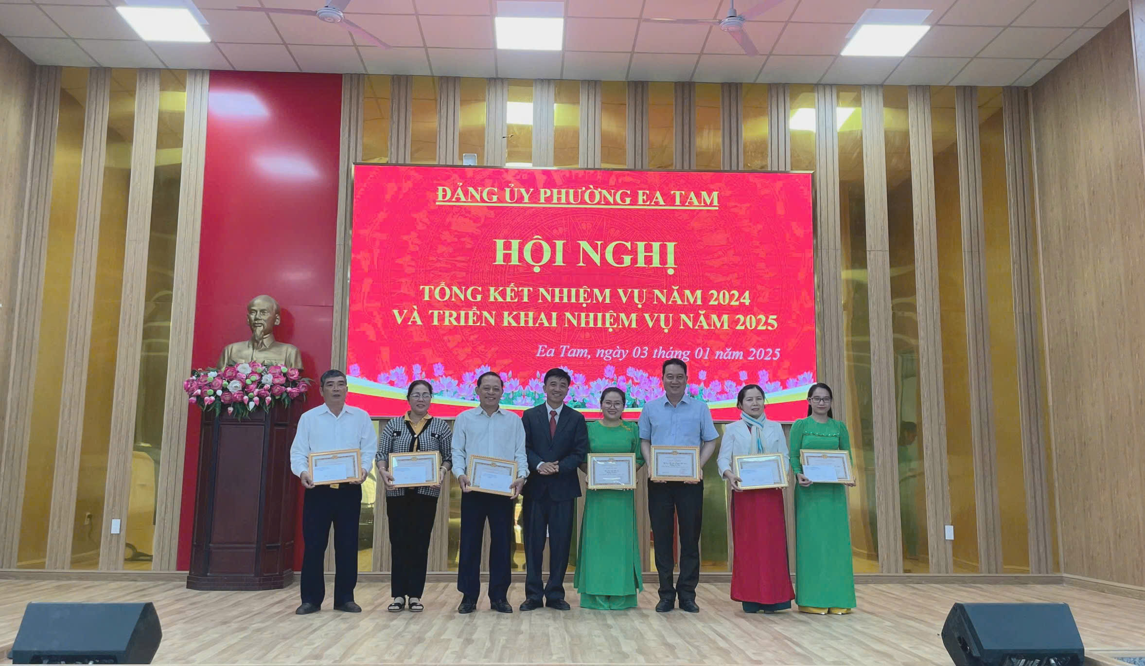 Đảng ủy phường EaTam, thành phố Buôn Ma Thuột tổng kết công tác xây dựng Đảng năm 2024, triển khai nhiệm vụ năm 2025.